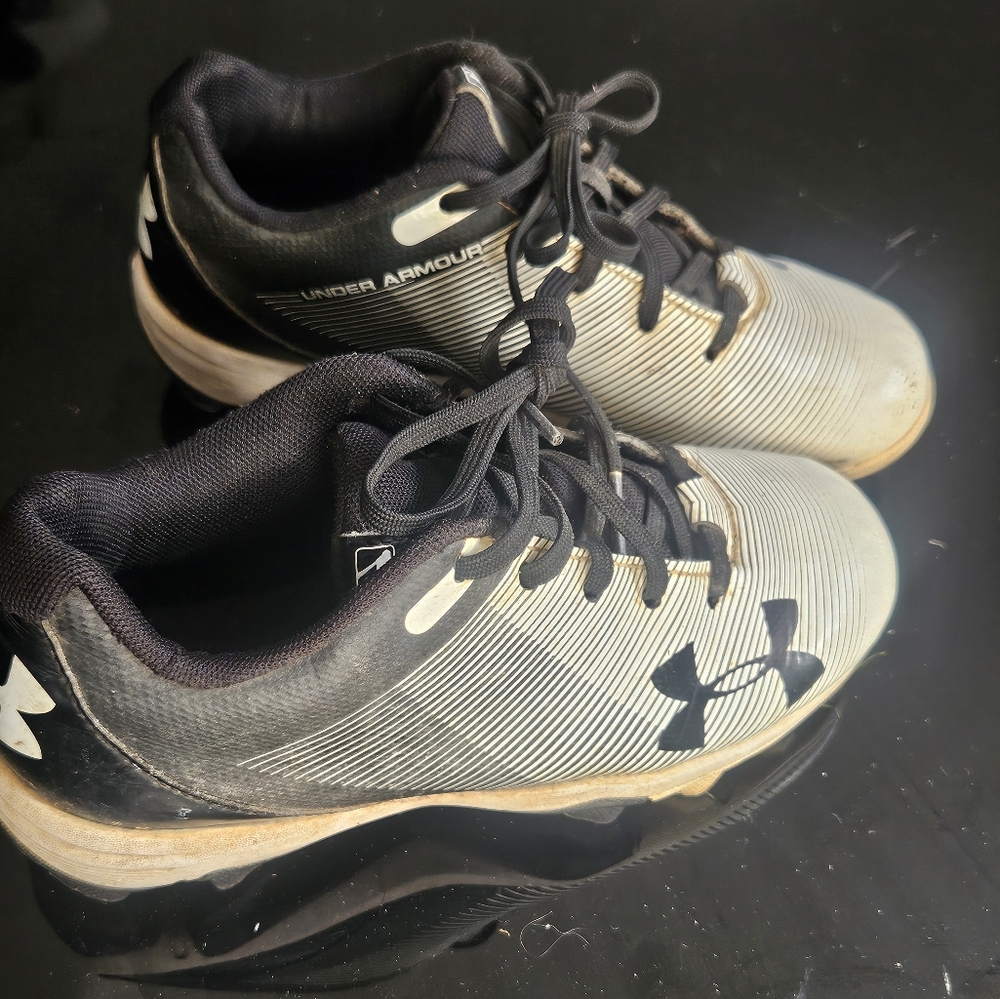 Under Armour Baseball Cleats